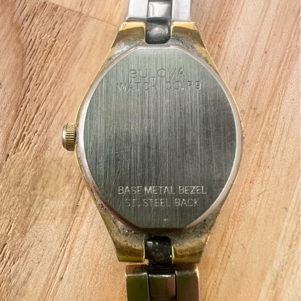 Vintage caravelle by Bulova ladies oval gold tone watch case NEW BATTERY
